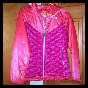 Like new north face thermoball jacket